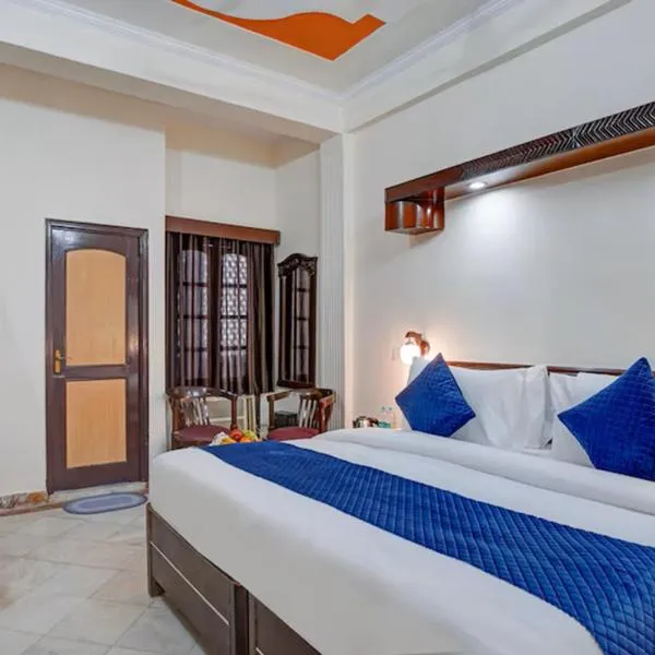 Hotel Prithvi Palace Near RDC & Santosh Hospital, hotel di Ghaziabad