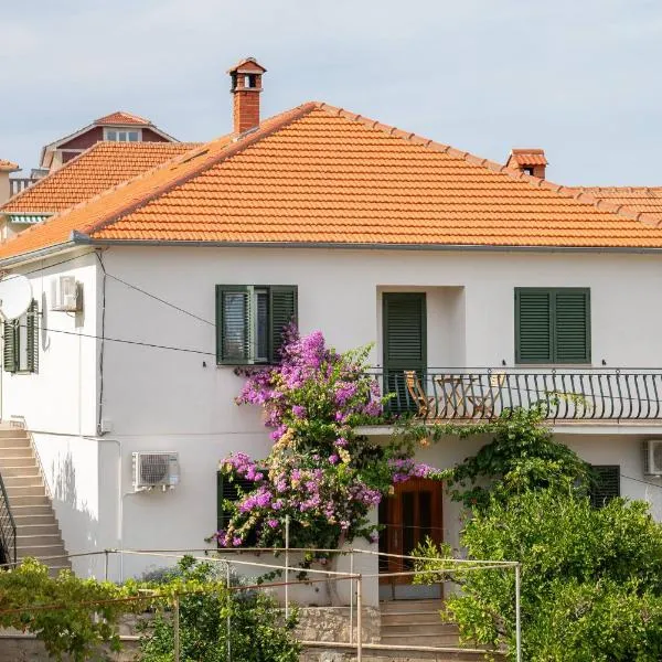 Guest House Nikola, hotel v Božavě