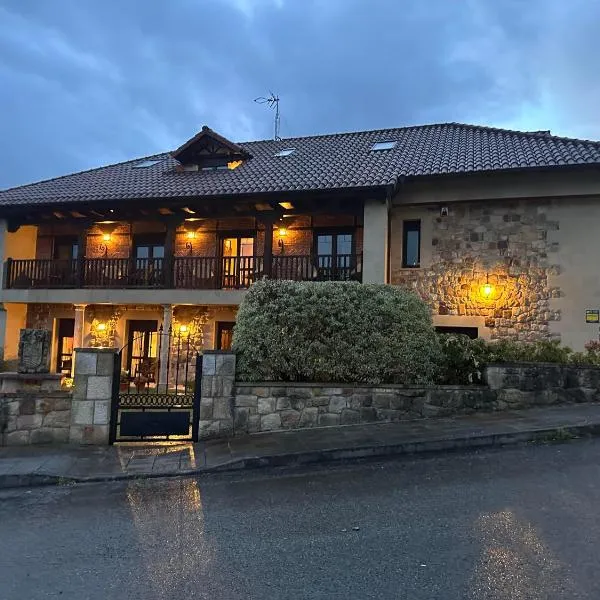 Hospedería rural Santa Cruz, hotel v destinaci Socobio