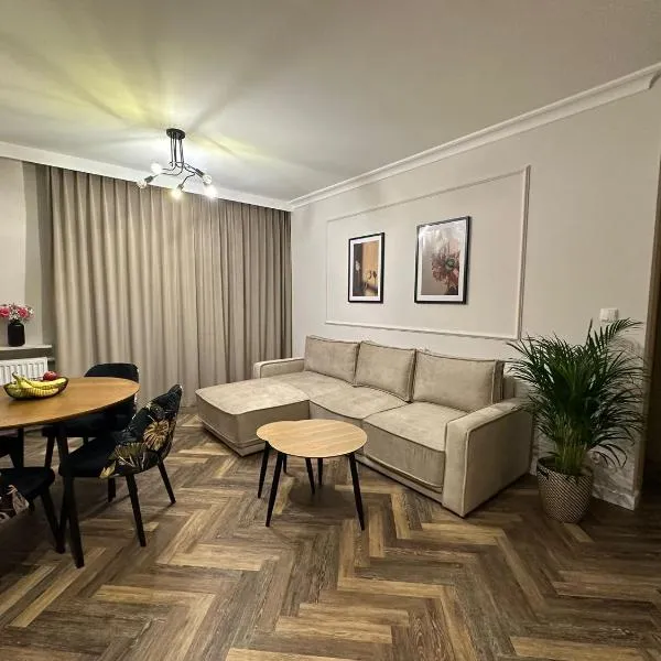 Apartament GB przy PCK 3 z bezpłatnym parkingiem by Gingerbread Apartments, hotel em Toruń