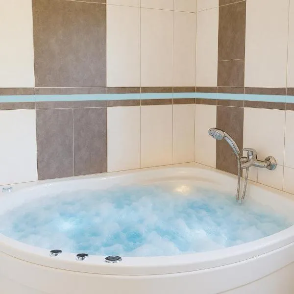Parkresidenz Maria - 160 m2 - Whirlpool - Terrasse - Exklusiv am Goethepark, hotel v destinaci Výmar