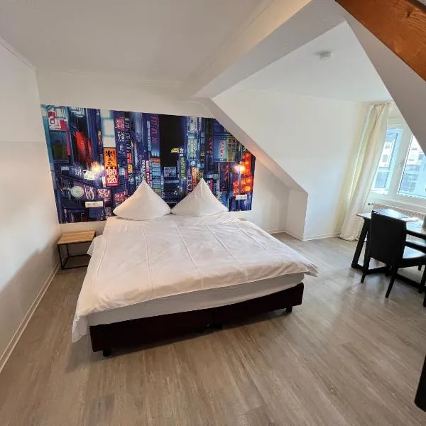 Hotel Bitzer Backnang Zentrum 24h CHECK IN HIGHSPEED WIFI BAHNOF 500m, hotel v destinaci Backnang