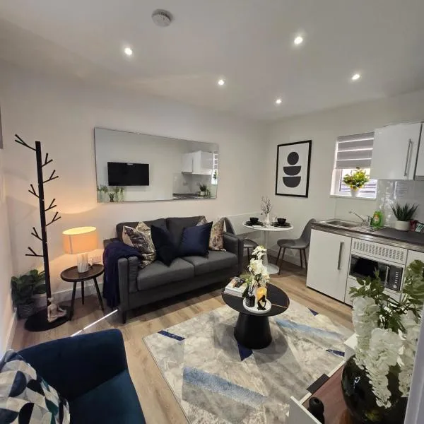 The Cosy Nest - Brand New Short Let in Salford, hotel in Manchester