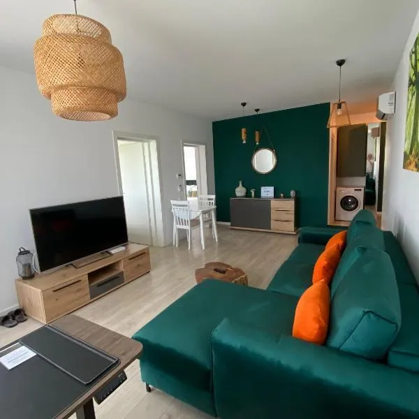 Cozy Flat North Bucharest, hotel v destinaci Voluntari