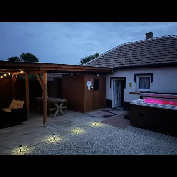 Góré Vendégház, hotel v destinaci Abony