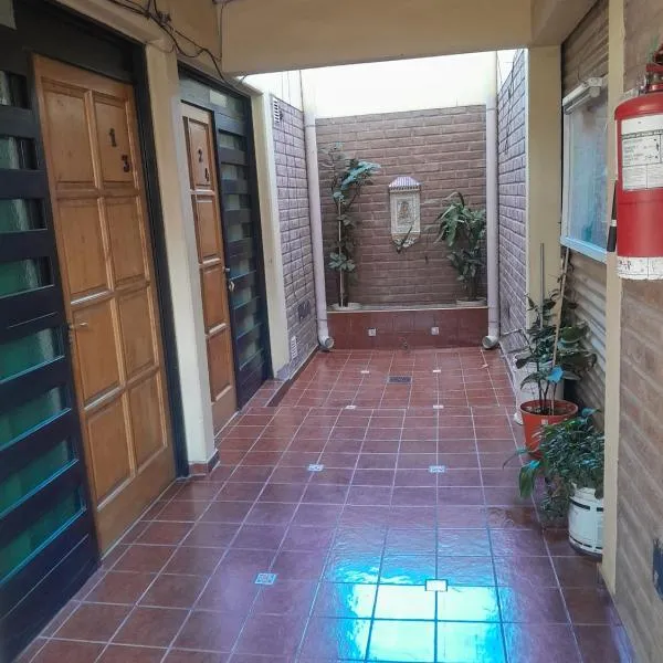 Alojamiento Lavalle, hotel v destinaci Guaymallen