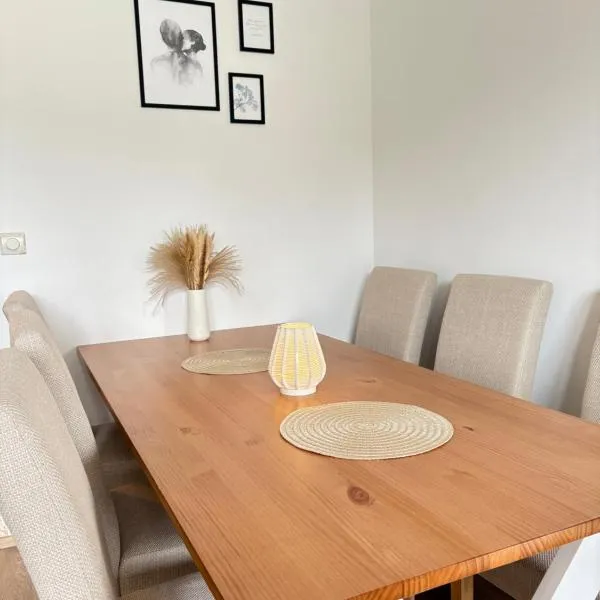 Ferienwohnung Emilia, hotell sihtkohas Schiefling am See