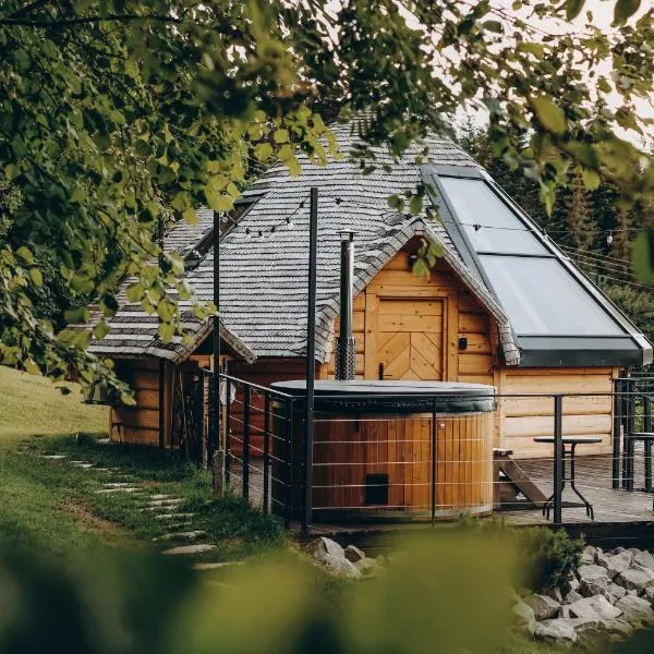 Osada Poli Koniaków - Panoramiczny Domek nr 1 z Prywatną Balią i Hydromasażem – hotel w mieście Koniaków