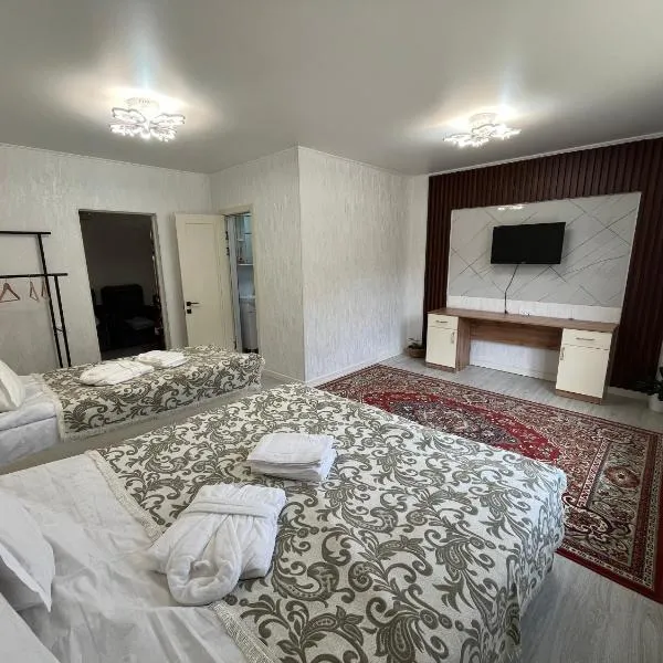 Lovable, hotel in Naryn