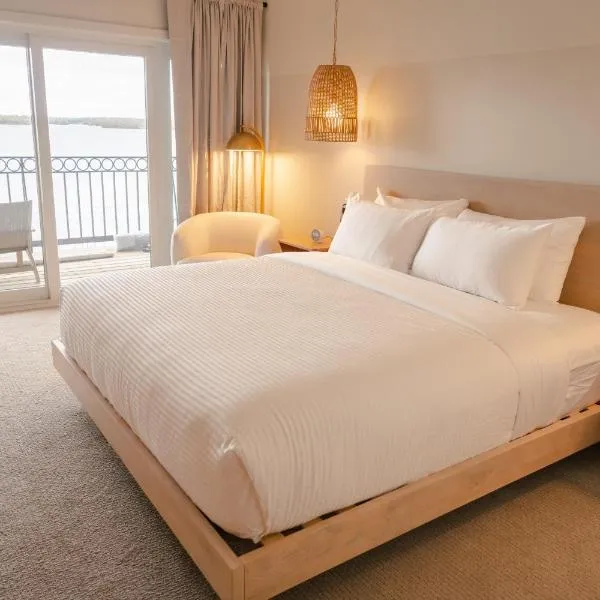 The Shoreline Hotel, hotel em Spring Park