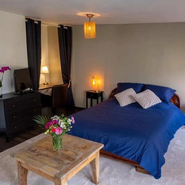 Studio indépendant avec terrasse, hotell sihtkohas Chamant