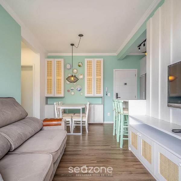 Apto c/ varanda gourmet a 800m da praia CBE0201