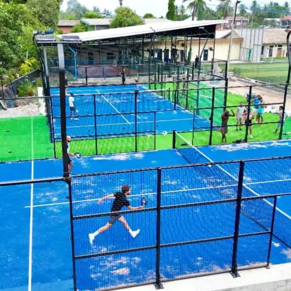 Phangan Padel Club, hotel en Baan Tai
