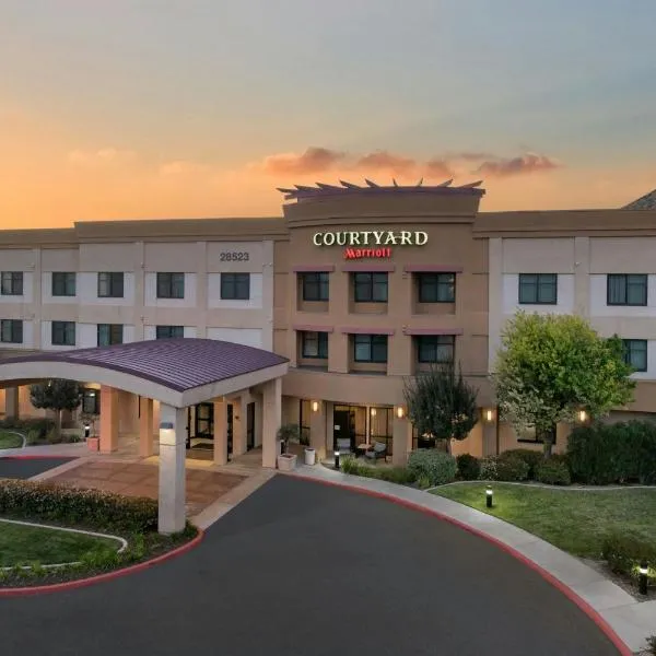 Courtyard by Marriott Santa Clarita Valencia, hotel v destinaci Valencia