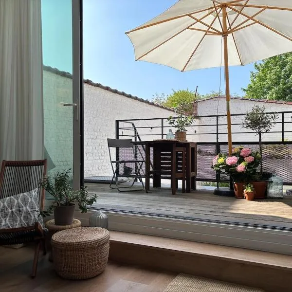 Appartement lumineux avec jardin proche du centre, hotel v Bruselu