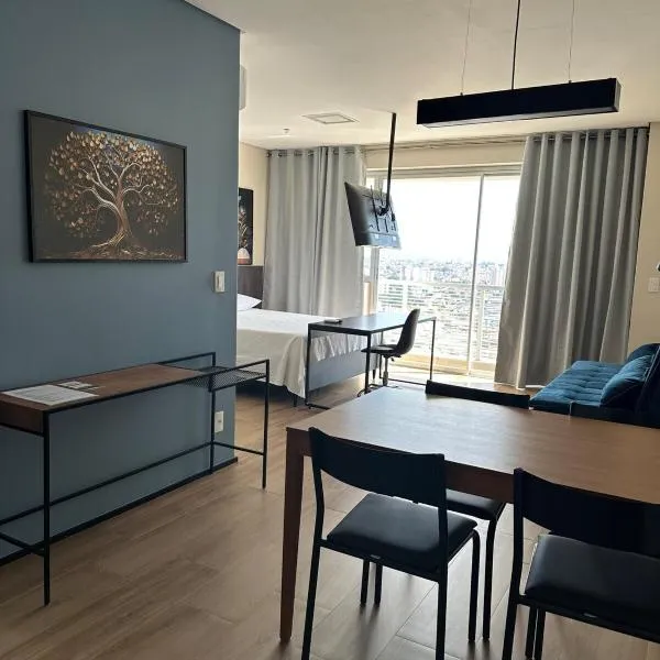Studio moderno com vista incrível e garagem, hotel en Osasco