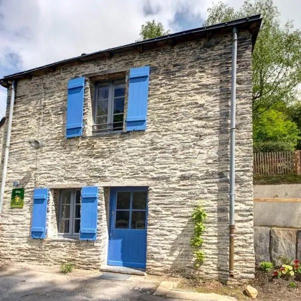 Maison Authentique Bord de Rivière avec Jardin Privatif - Gîte de Pêche, Animaux sur Demande - FR-1-306-886, hotel in Moisdon-la-Rivière