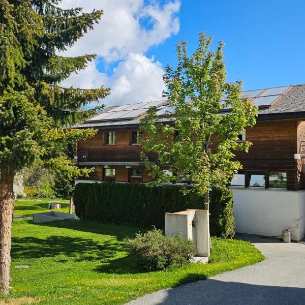 Gästehaus auf Camping Grächbiel, hotel en Grächen