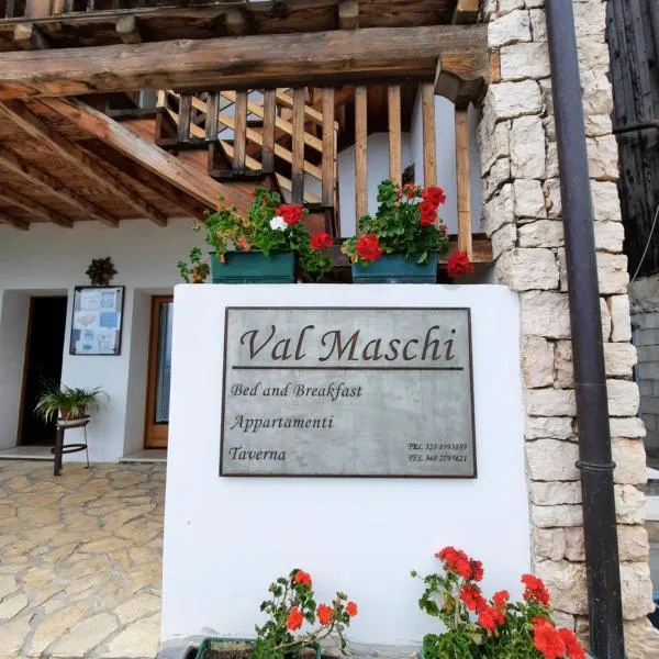 B&B Val Maschi, hotel v destinácii Lamon