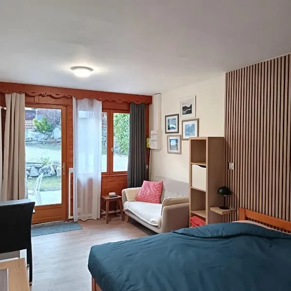 Les Chalets d'Arlos、アルロのホテル