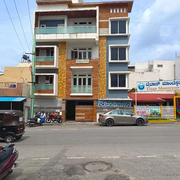 Royal Home Stay Mysuru - Service Apartment, hotel a Mysore