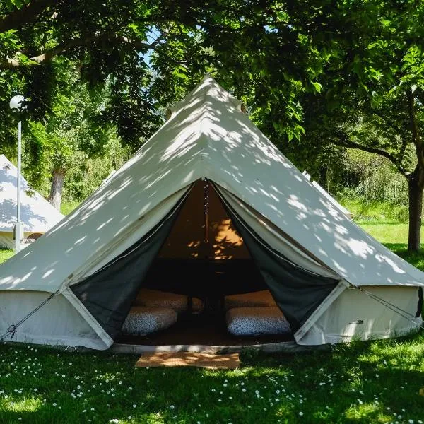 Tente dortoir partagée - Hegoa Surf Camp Pays Basque, hotel v destinaci Saint-Jean-de-Luz