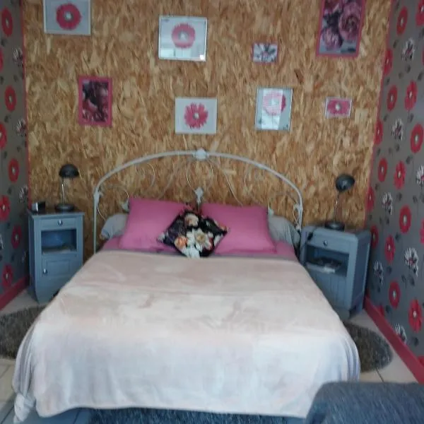 Chambre agréable au fond du jardin, hotel v destinaci Sancoins