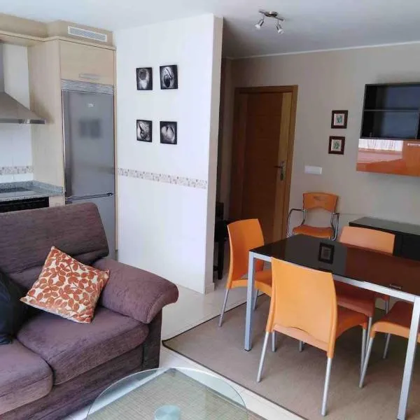 Fantastic apartment 2 bedrooms living room Betanzos, hotel in Betanzos