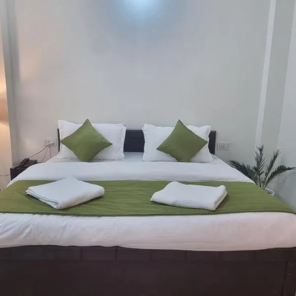 Hotel Foothill By Around stays Tapovan photo 2