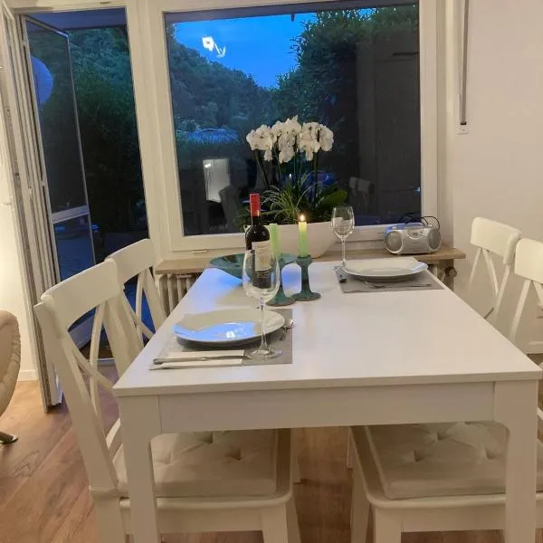 Geräumige Wohnung bei Basel, hotel v destinaci Grenzach-Wyhlen
