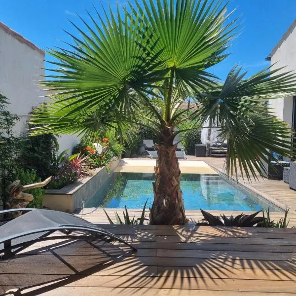 La Chambre Côté Piscine, Hotel in Aigues-Mortes