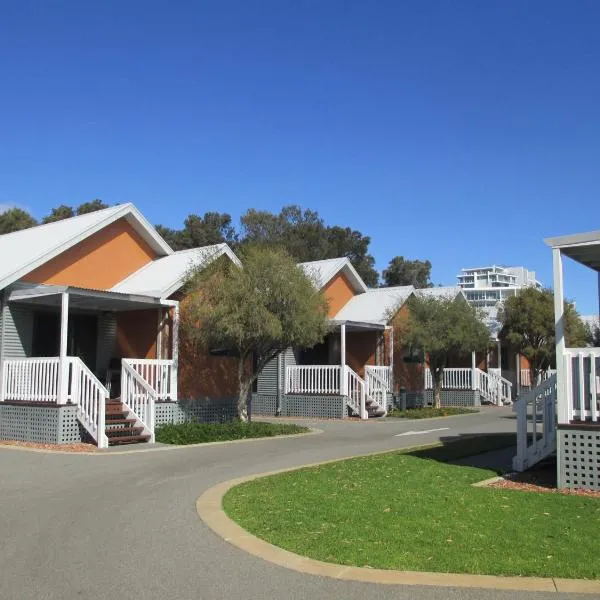 Mandurah Ocean Marina Chalets, hotel di Mandurah