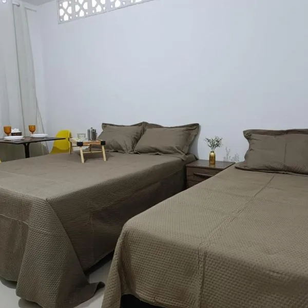 Suite com garagem 900 metros do Mar, hotel v destinaci João Pessoa