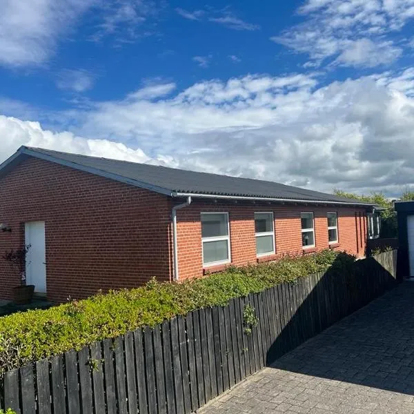 Det hyggelige hus, hotell i Hirtshals
