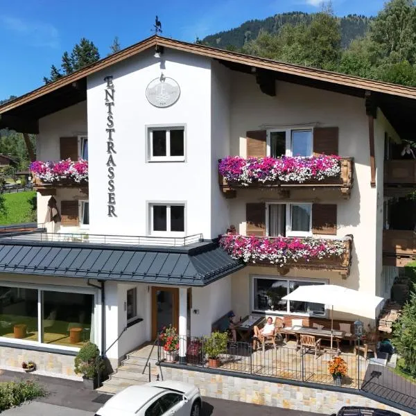 Hotel Garni Entstrasser, hotel v Kitzbuhelu