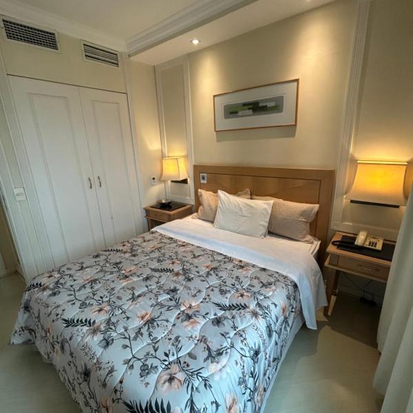 Hotel Jardins Univer Pamplona com garagem 2410