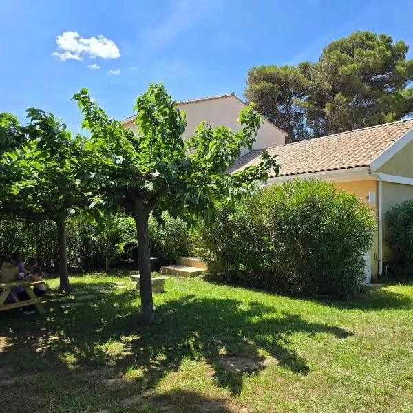 villa jardin 6 pers à proximité plage, hotel in Valras-Plage
