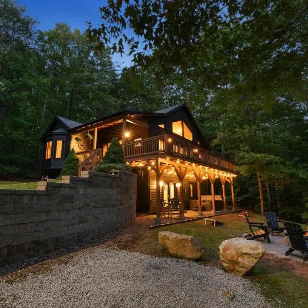 Mins To Highlands Jacuzzi, Fire Pit, Game Room、フランクリンのホテル