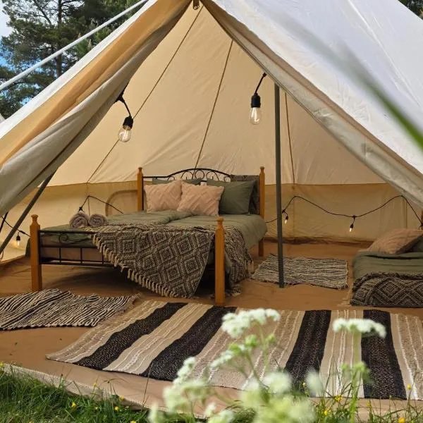 Glamping & Homestay in Kihnu, hotel v destinaci Rootsiküla