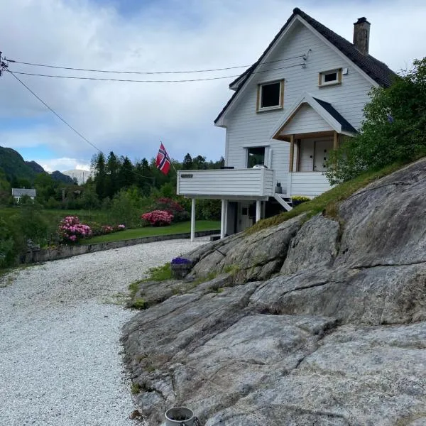 Peaceful Riverfront Home with Views, hotel in Ålgård
