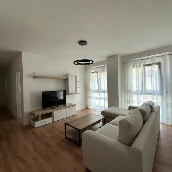 Aurela Apartment 1, hotel in Lezhë