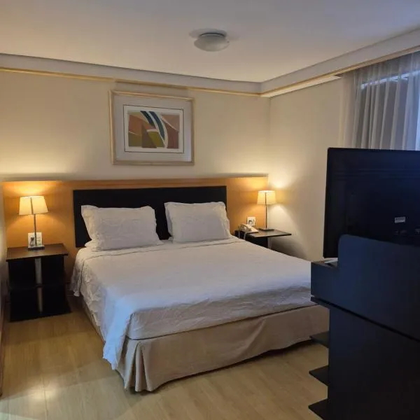 Hotel Vila Mariana Bienal Suites UH 1005, hotel in Sao Paulo