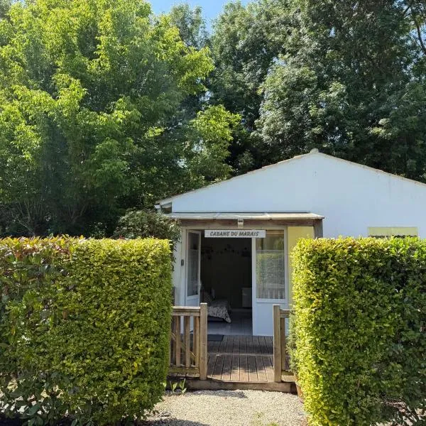 Les Cabanes du Lac à Surgères, hotel v destinaci Vandré