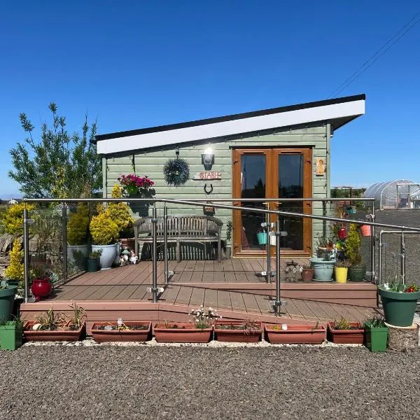 The Stable - NC500, hotel in Wick