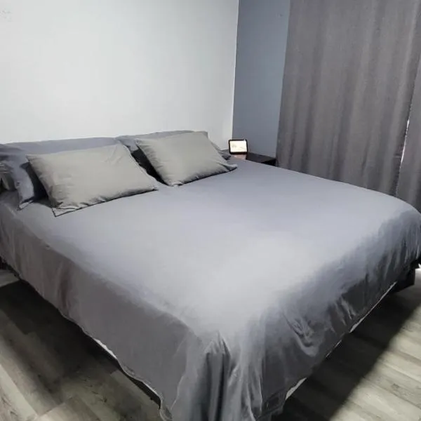 Luxury 1 Bed 1 Bath Fully Private, ξενοδοχείο σε Chula Vista