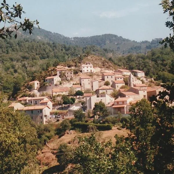 CASA Marie-PAULINE, hotel i Sampolo