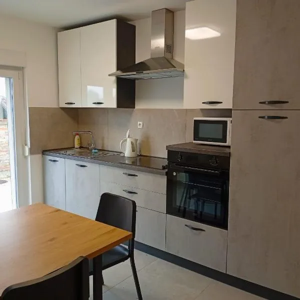 Palanka, hotel v destinaci Sisak