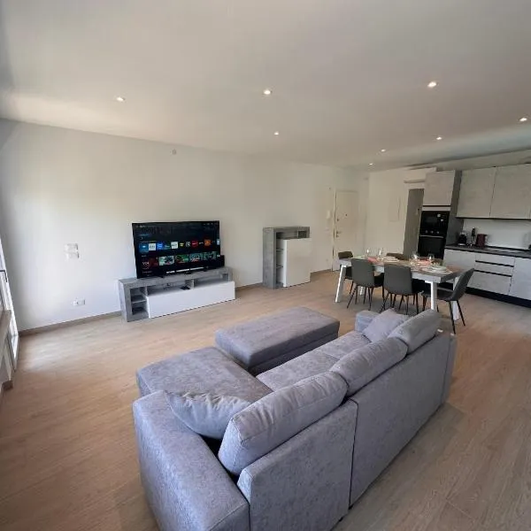 Mareblu 45 - Luxury Apartments, hotel in Caorle