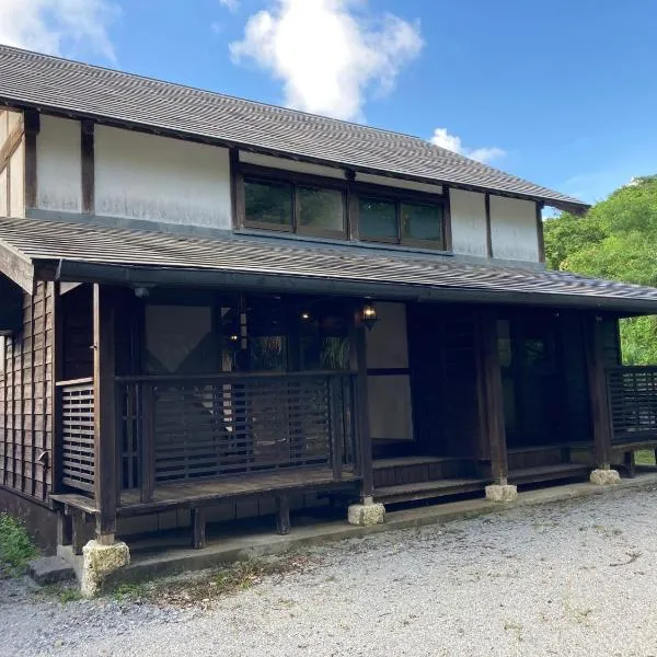 ＰＥＮＳＩＯＮ　ＳＨＩＭＡＫＡＺＥ, hotel v destinaci Motobu