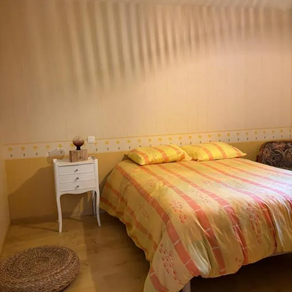 la maison de la Felicidad, hotel in Boussy